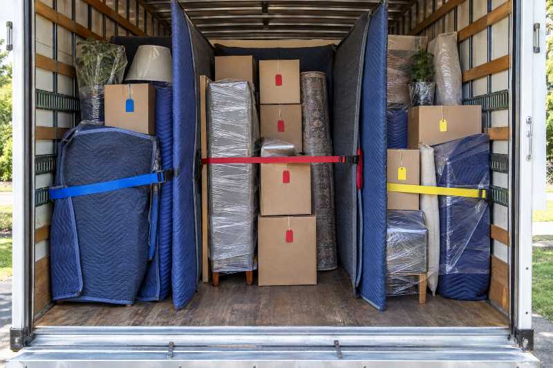 Lots de groupage séparés dans un camion, déménagement de Paris 13e vers Barcelone